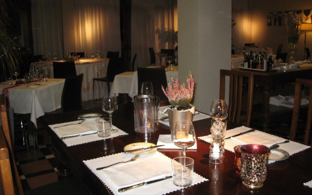 MajesticHouse Conference & Restaurant