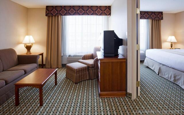 Holiday Inn Hotel & Suites-Milwaukee Airport, an IHG Hotel