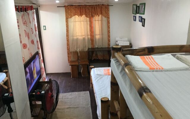 The Orange House - Vigan Villa