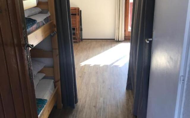 Bernex Studio Au Calme Parking Prive