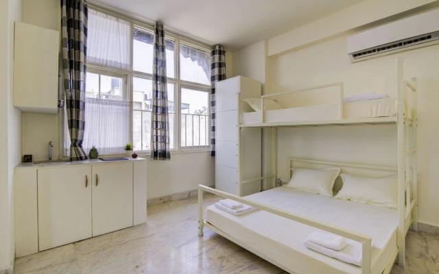 Bienvenue Stays - Hostel