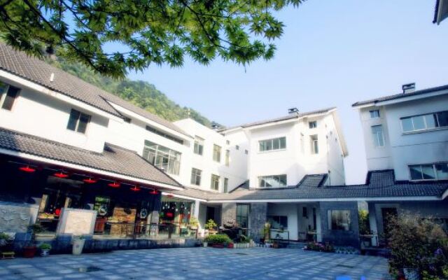 Herun Shijia Holiday Hotel