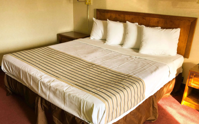 Magnuson Hotel Dixon