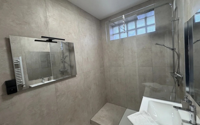 Quiet Retreat for 7 in Loire