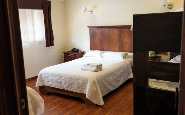 Hotel & Suites El Quijote