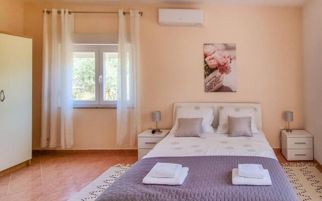 Nice Apartment in Zadar With Wifi