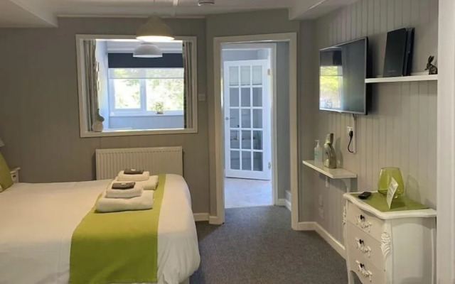 Petherton Cottage Studios