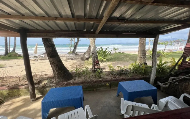 Hill Myna Beach Cottages