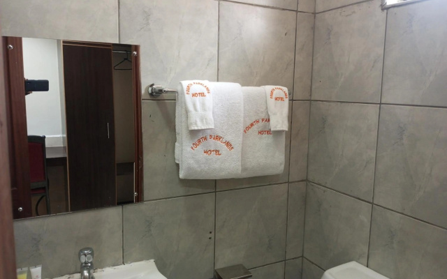Fourth Parklands Guest House & Conference