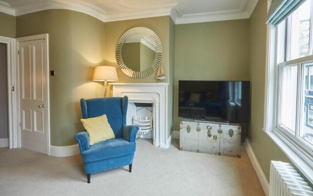 Host Stay Henderson House