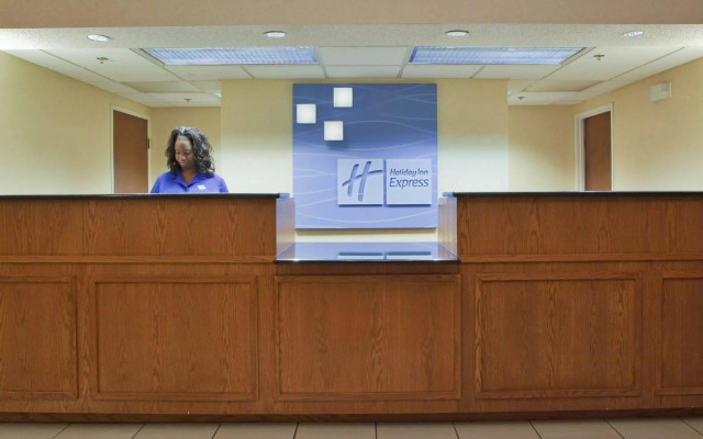 Holiday Inn Express Hotel and Suites Kinston by IHG