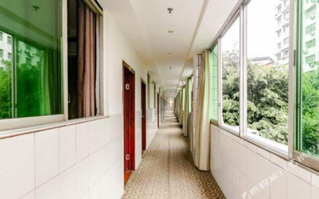 OYO bashan red express hotel in dazhou