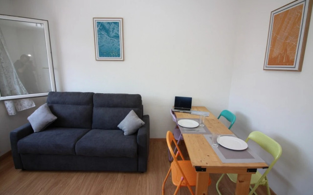 Santi Apartment Few Min From Lake