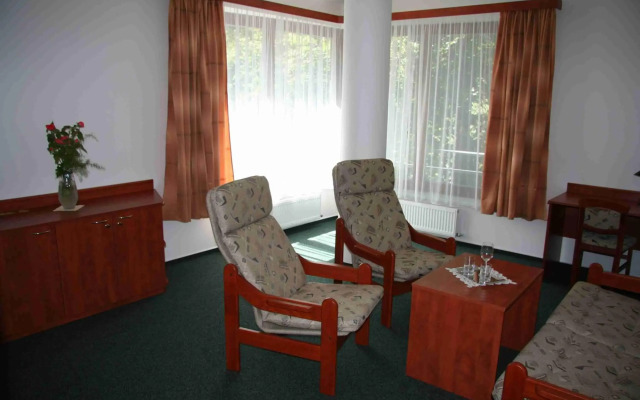 Lazensky Hotel Park