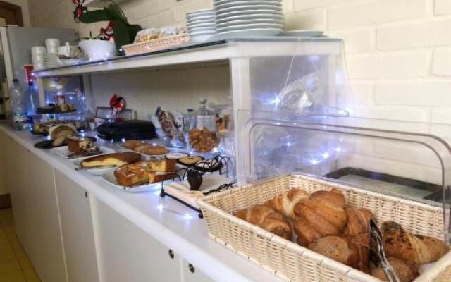 Bed  Breakfast Il Raffaellino Di Villa Angela