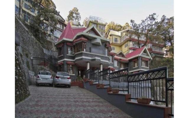 Wingait Inn - Hotel Near The Mall Road