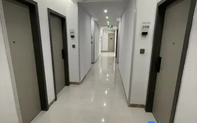 Zhaoqing Lizhi Hotel (Jinli Cultural and Sports Activity Plaza)