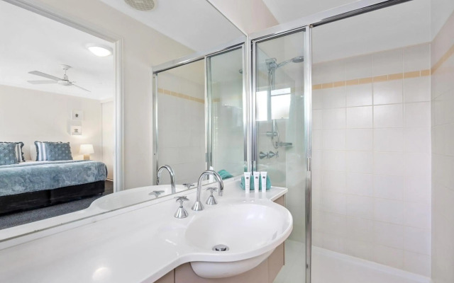 Noosa Outrigger Beach Resort