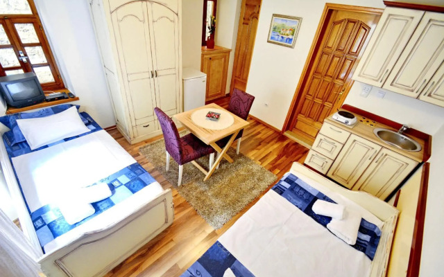 Studios Belvi