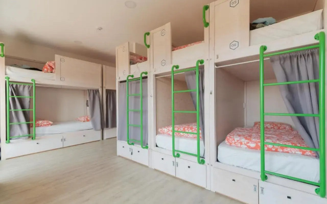 Хостел WOT Ericeira Surf Social