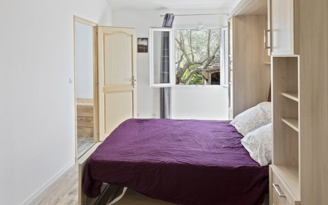 Detached house with private pool, 4 km from the medieval town of Brignoles