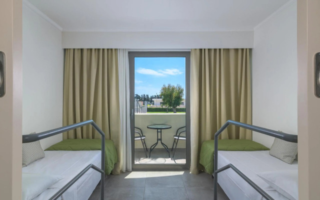 Hotel Niriides Beach