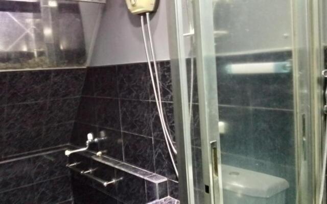 ERVoruto Hostel Makati