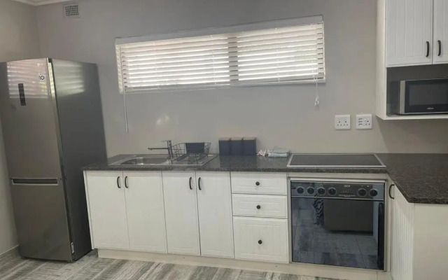 Guest House on Gillian Unit 7 (Adults Only)
