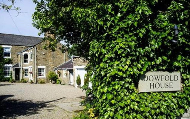 Dowfold House Bed & Breakfast
