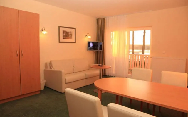 Strandhotel & Restaurant Mirow