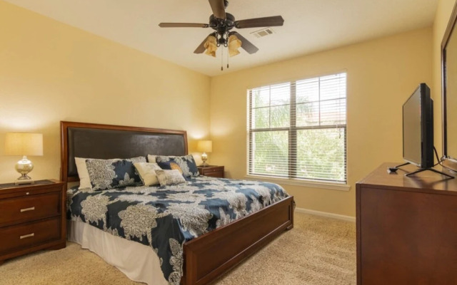 Bella Piazza 903 - 827