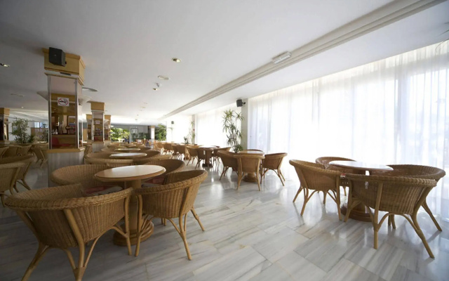 Alcudia Beach Apartments