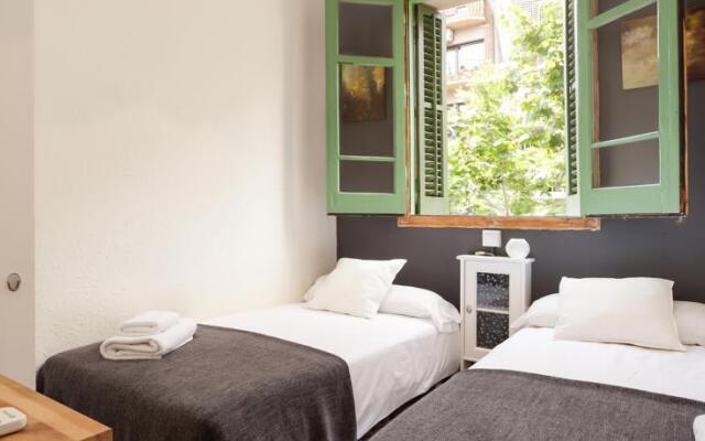 Eixample - Sagrada Familia Aparments