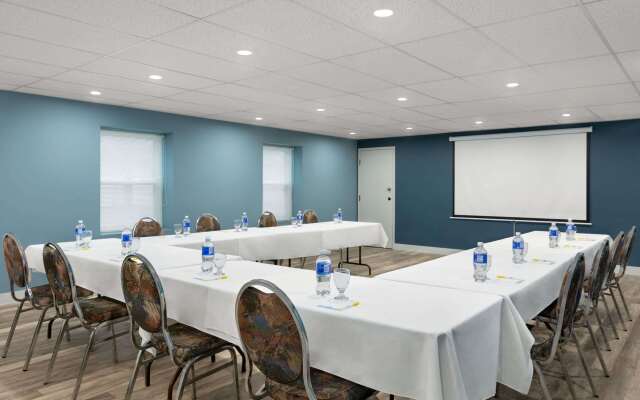 Days Inn by Wyndham Saint John New Brunswick