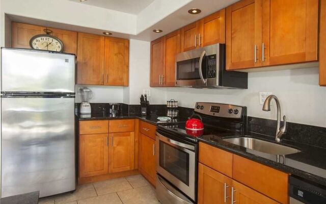 Maui Parkshore 306 - 2 Br Condo