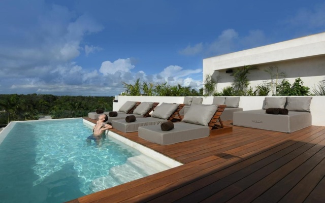 Casa Agape Hotel Tulum with Beach Club Access