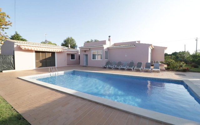 Villa With 5 Bedrooms in Estômbar, With Wonderful City View, Private Pool, Enclosed Garden - 6 km From the Beach