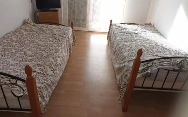 Spacious and Cozy Apartments Dugi Rat