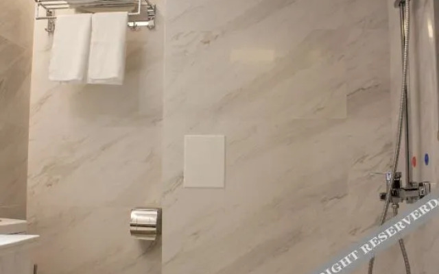 Xibei Shangshu Hotel (Baoshan Railway Station)