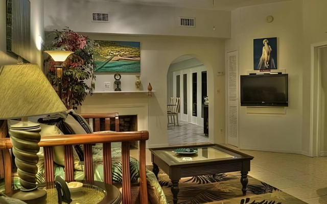 Suite Dreams Inn by the Beach