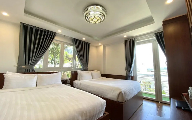 Dallas Hotel DaLat
