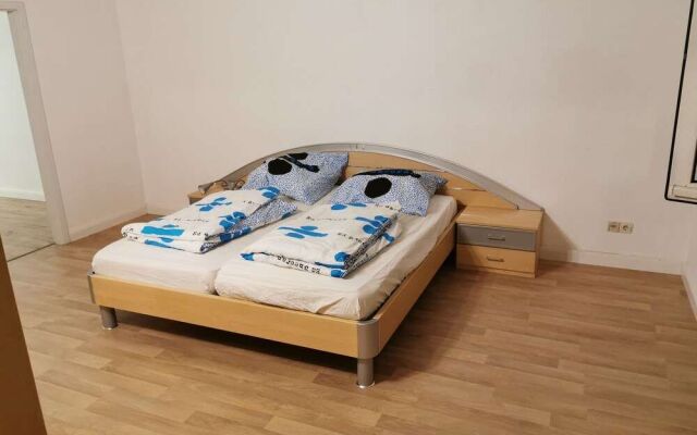 Nice Flat near Town Center & Wöhrder See