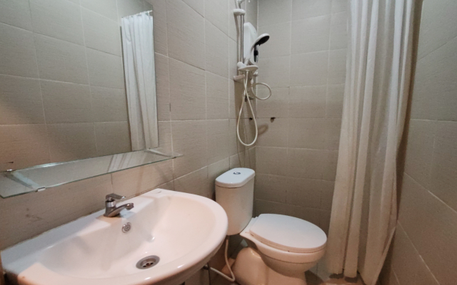 M Motel Meru