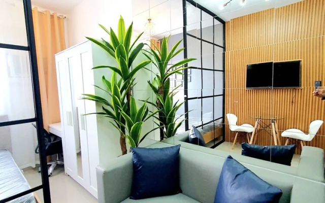 Green 2 Res Scandi-Industrial Free Wi-Fi
