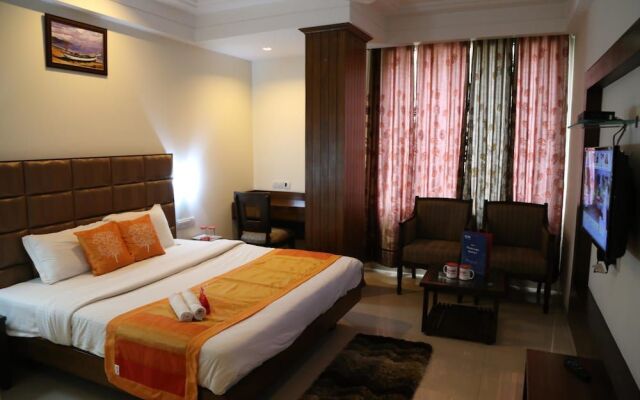 OYO 1423 Hotel Monerio