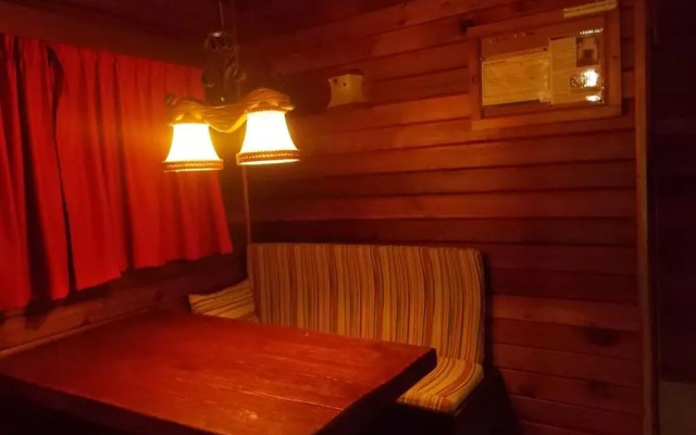 Retro 2 Bedroom Apartment