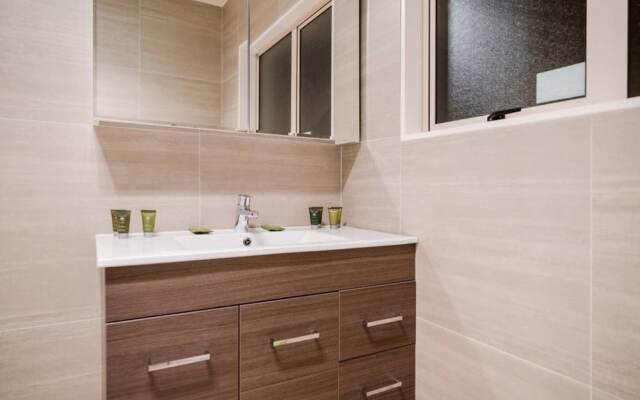 Windsor Park Spacious & Modern 3 bedrooms House