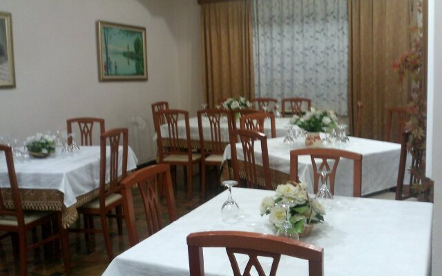 Hotel Alpar