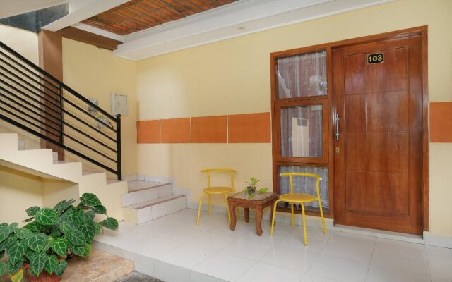 Ndalem Pundhi Residnece by Oyo Rooms