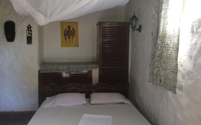 Diani Banda Cottages
